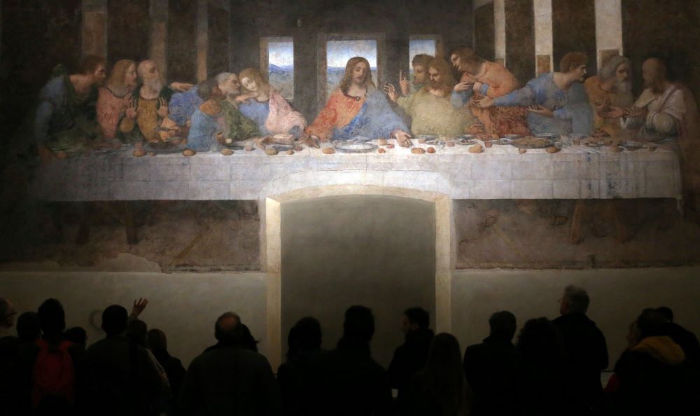 Visitors are pictured in a file photo looking at Leonardo da Vinci's "The Last Supper" on a refectory wall at Santa Maria delle Grazie Church in Milan. Visitors are pictured in a file photo looking at Leonardo da Vinci's "The Last Supper" on a refectory wall at Santa Maria delle Grazie Church in Milan.